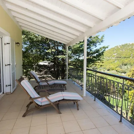 Arete Excellence Apartments, * Petaleia