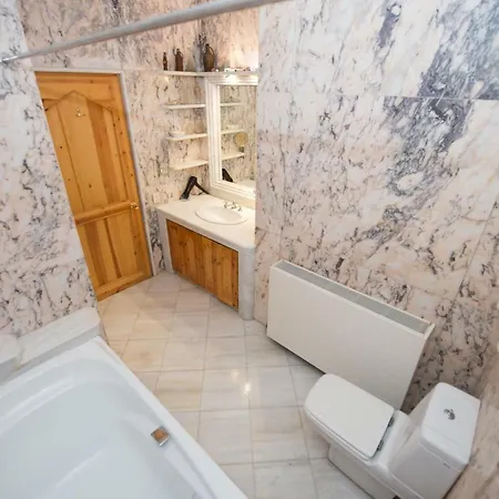 Arete Excellence Apartments, * Petaleia